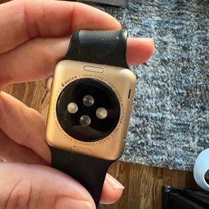 7000 series Apple Watch. Crack in corner
